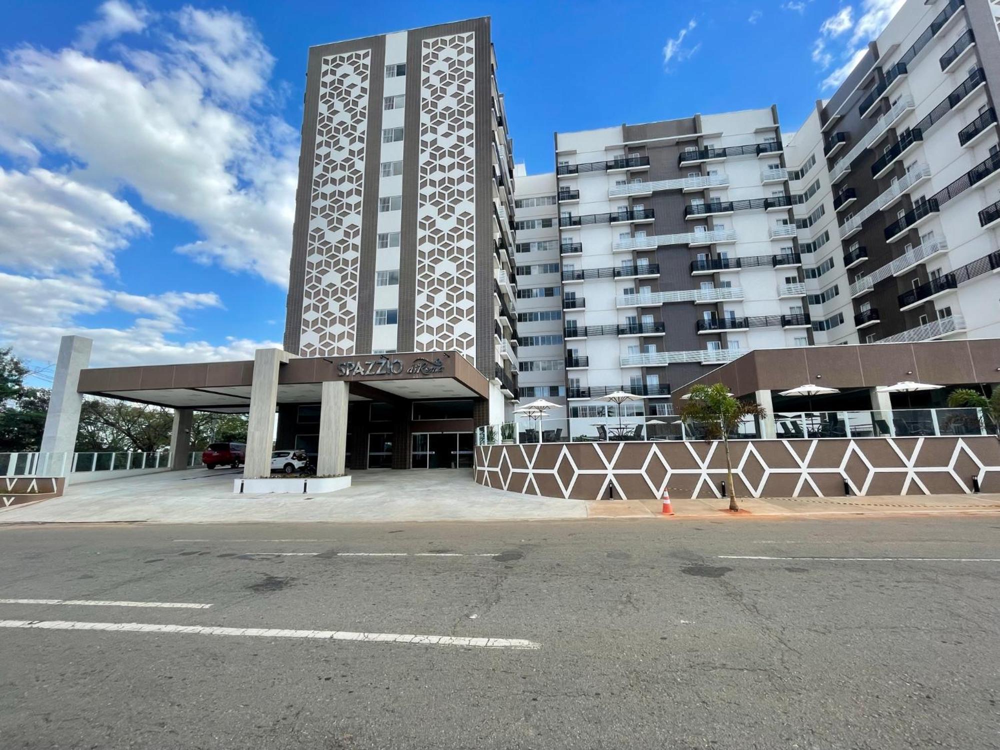 Spazzio Diroma Com Acesso Ao Acqua Park, Splash E Slide Caldas Novas Zewnętrze zdjęcie