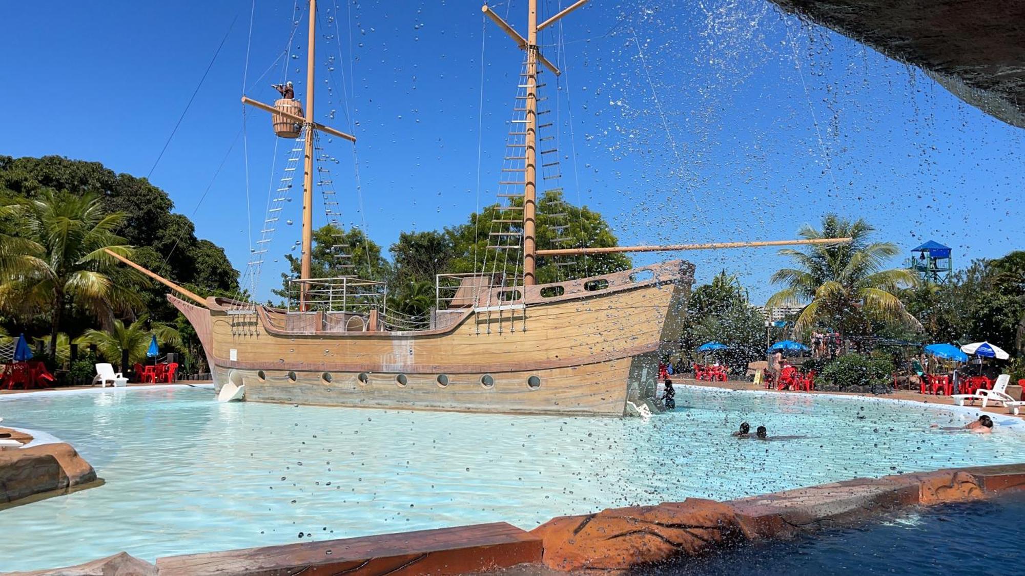 Spazzio Diroma Com Acesso Ao Acqua Park, Splash E Slide Caldas Novas Zewnętrze zdjęcie