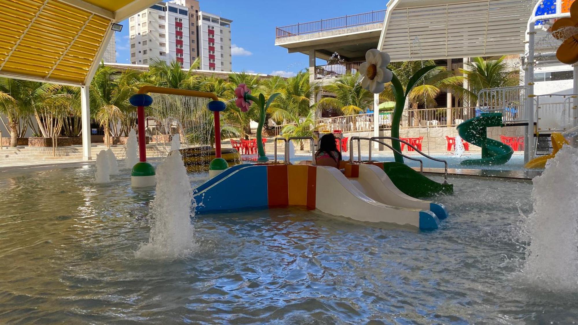 Spazzio Diroma Com Acesso Ao Acqua Park, Splash E Slide Caldas Novas Zewnętrze zdjęcie