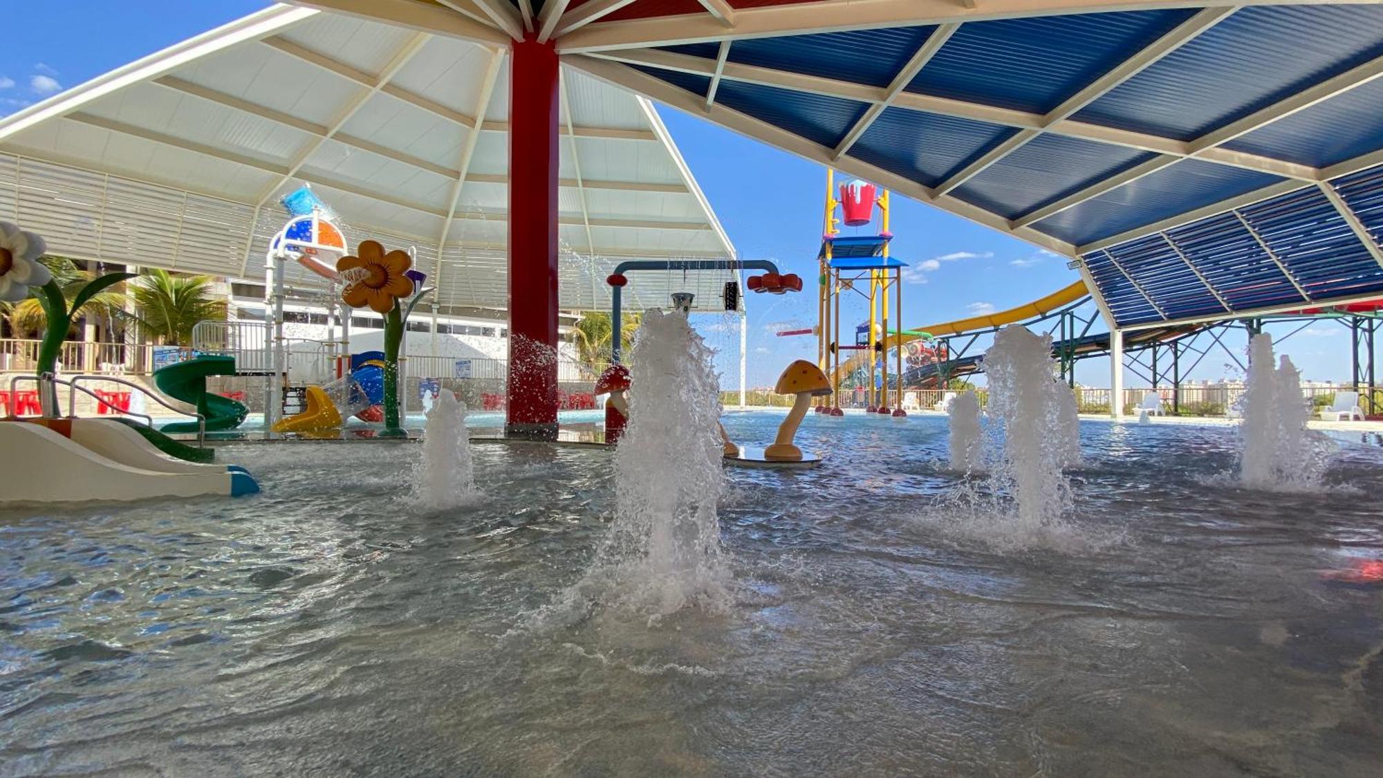 Spazzio Diroma Com Acesso Ao Acqua Park, Splash E Slide Caldas Novas Zewnętrze zdjęcie
